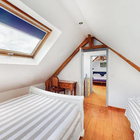 2 Bedroom Lovely In Bourville 度假居