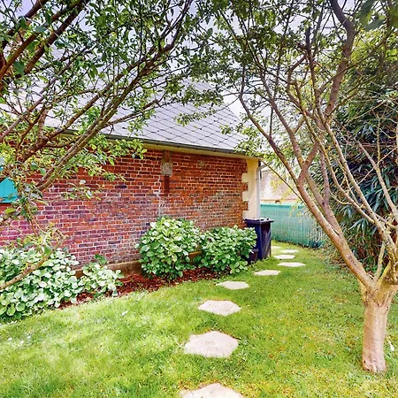 2 Bedroom Lovely In Bourville Sainte-Colombe (Seine-Maritime)